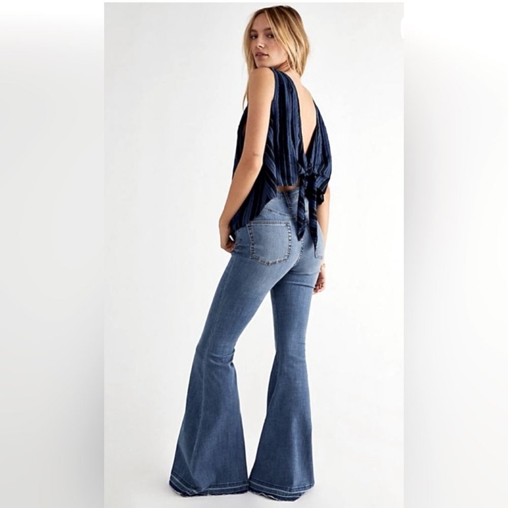 NEW Free People Irreplaceable Flare Jeans in Blue 27